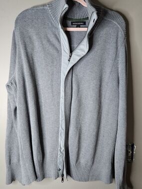 Banana Republic Light Gray Men's Zip-Up Sweater Size XL ptp 22" Length 28.5"